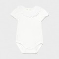 Mayoral-body-z-falbanka-dla-dziewczynki-baby-biale-kolnierzyk-lato-21-01703-078-800-4.jpg