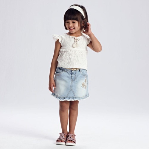 Mayoral-spodnica-jeansowa-dla-dziewczynki-jasny-jeans-niebieska-hafty-98-104-110-116-128-134-21-03904-037-800-1.jpg