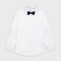 10-04139-093 mayoral koszula biała slim fit dla chłopca z muchą 1.jpg